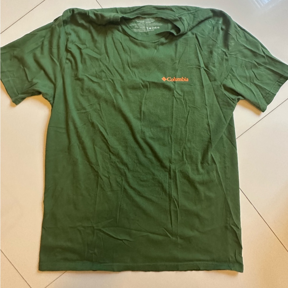 columbia graphic tee